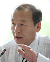 Lee Dong Hwi